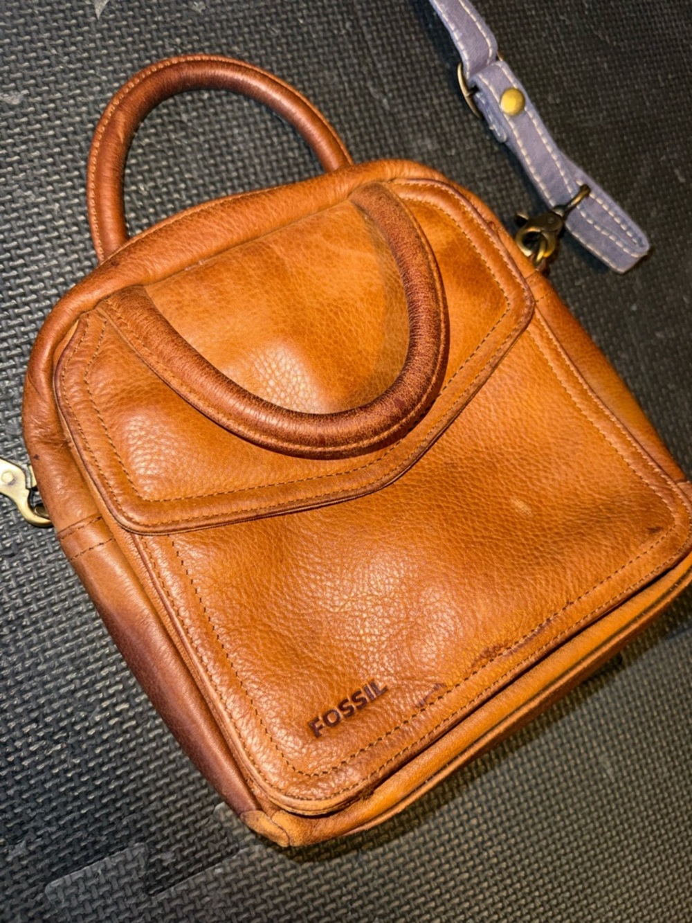 Vintage Fossil Small Leather Crossbody Bag in Cognac